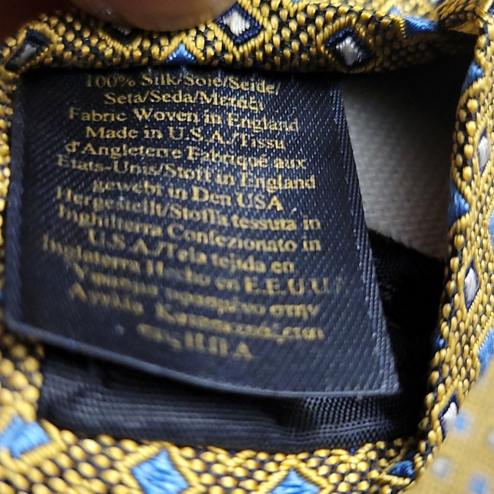 BROOKS BROTHERS 100% SILK NECKTIE - Picture 3 of 12